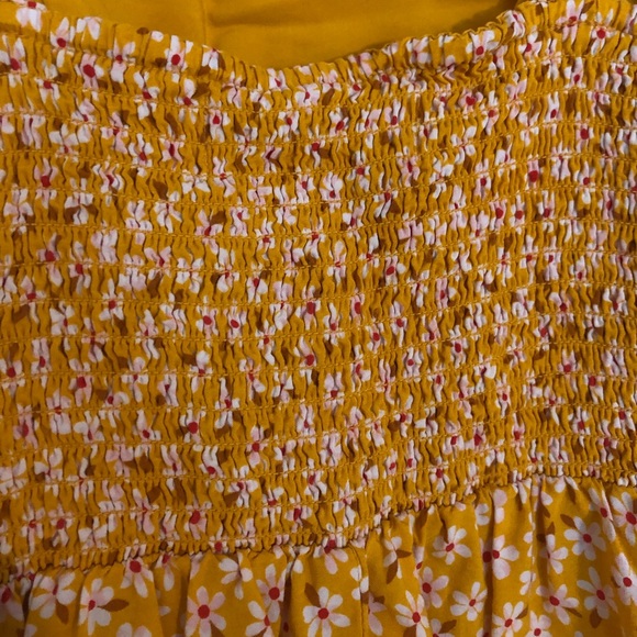 Old Navy Yellow Floral Cami Dress - Picture 5 of 5